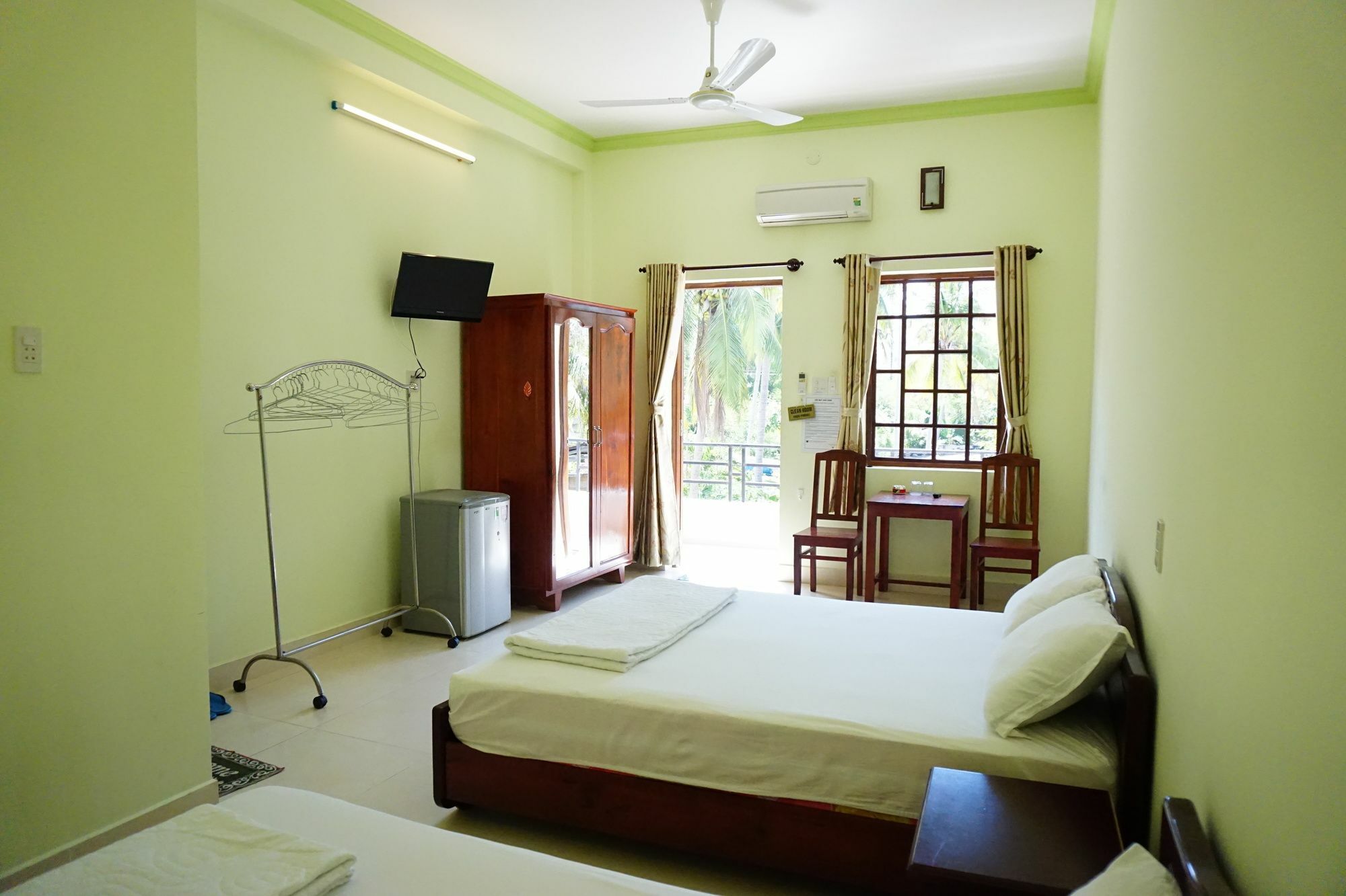 Cat Tien Guesthouse Муи Не Екстериор снимка