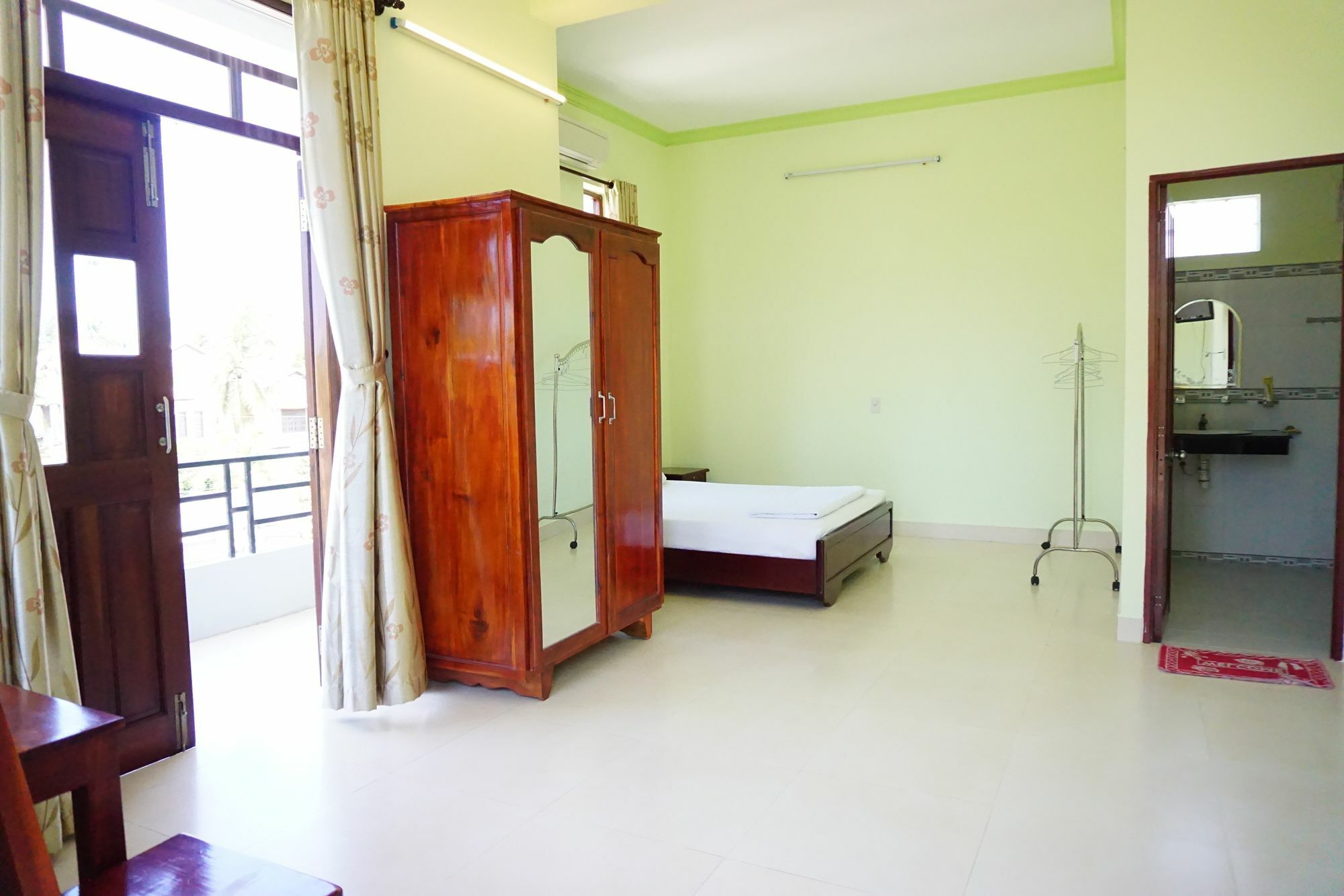 Cat Tien Guesthouse Муи Не Екстериор снимка
