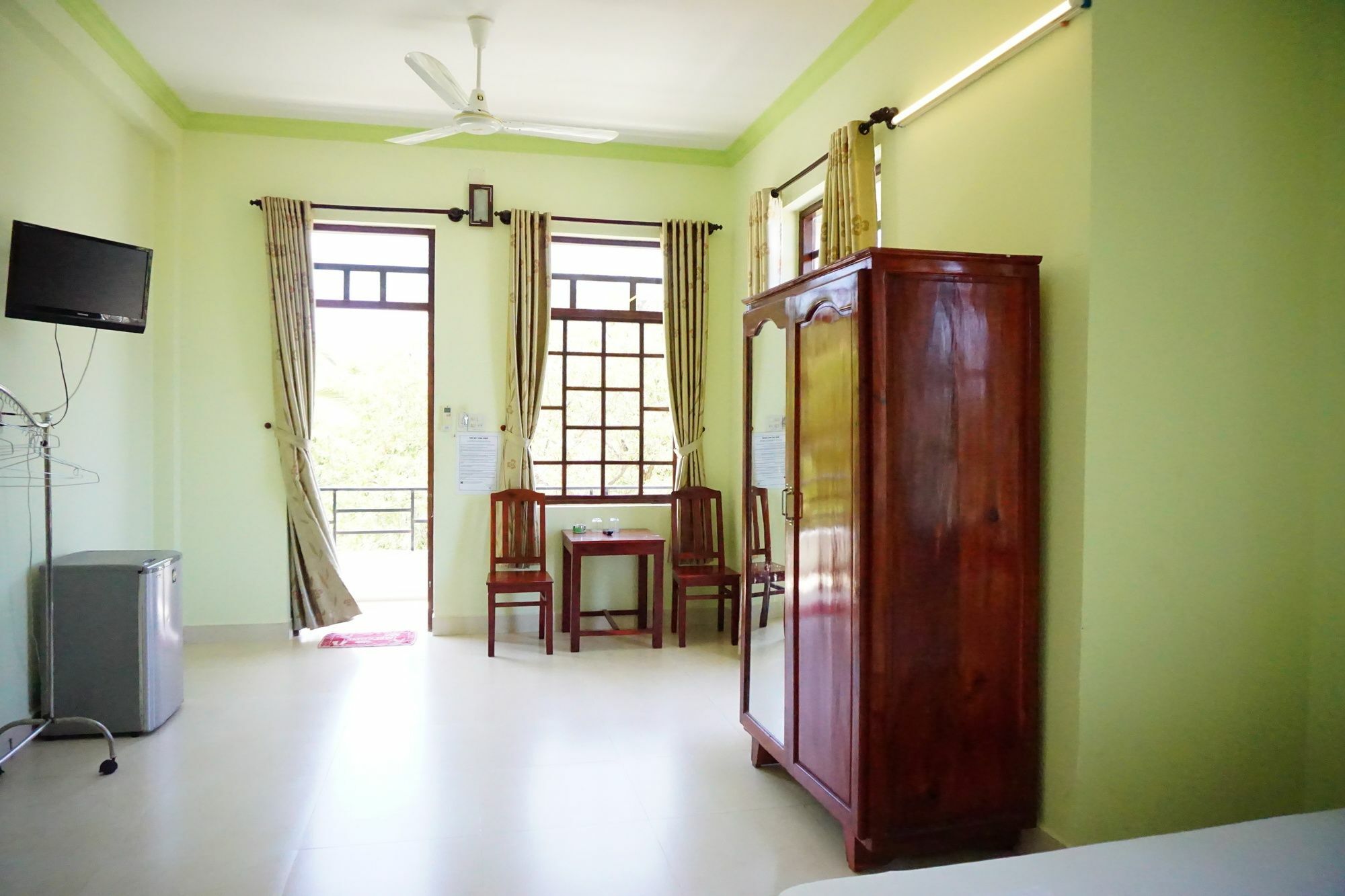 Cat Tien Guesthouse Муи Не Екстериор снимка
