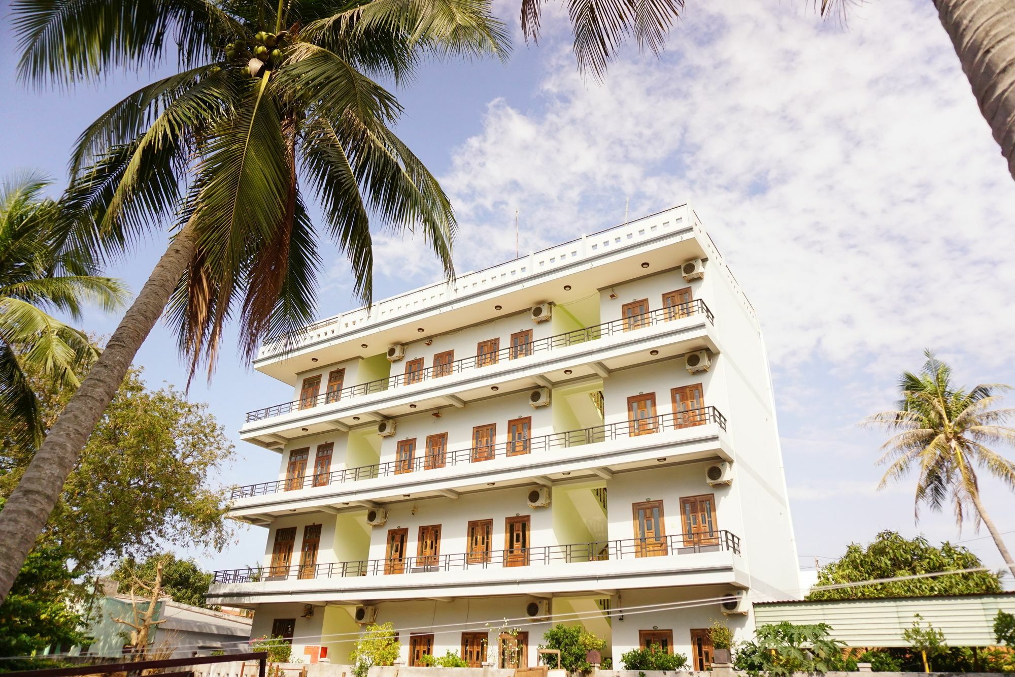 Cat Tien Guesthouse Муи Не Екстериор снимка