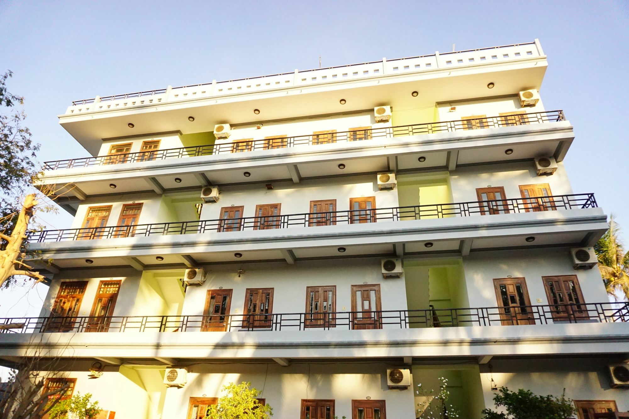 Cat Tien Guesthouse Муи Не Екстериор снимка